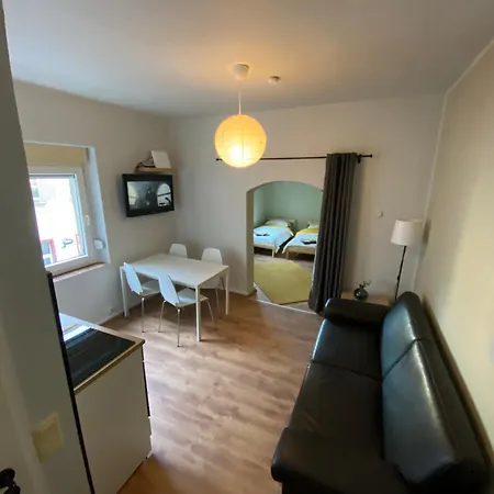 Emas 5 Mit 3 Einzelbetten, Kueche Apartment