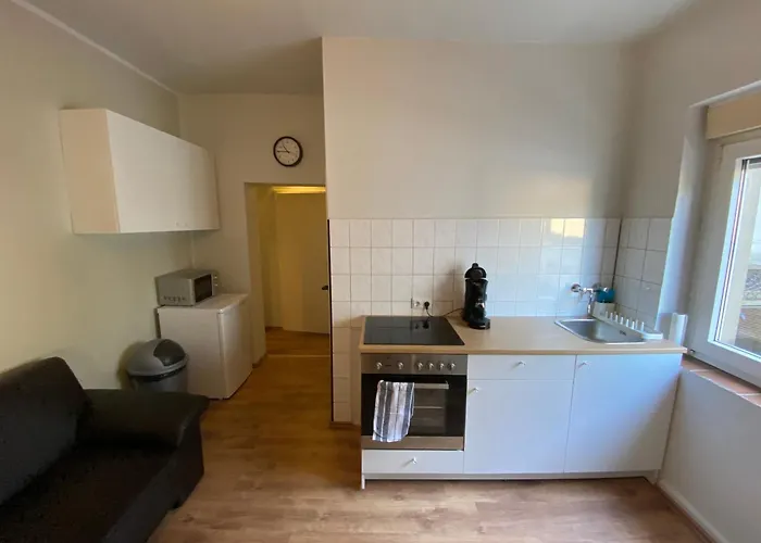 Emas 5 Mit 3 Einzelbetten, Kueche شقة